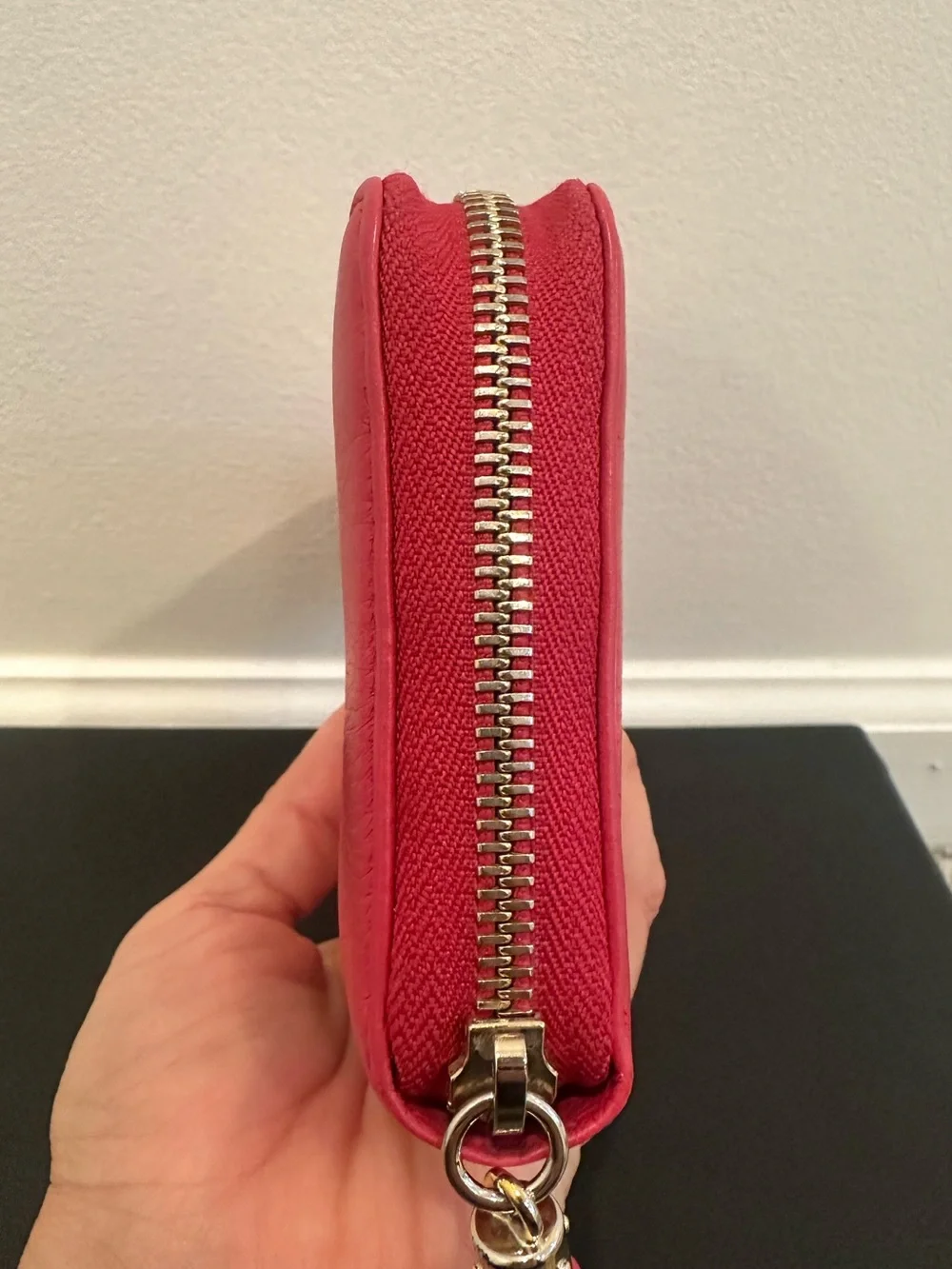 Gucci Bright Pink Pebbled Soho Zip Around Wallet - Picture 3 of 10